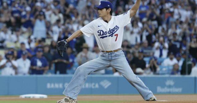 V do BTS mostra seu lado de Dodgers Fanboy com Shohei Ahtani, enquanto também joga seu próprio ataque.




