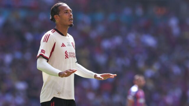 Van Dijk: A perda do escudo comunitário "decepcionante"


