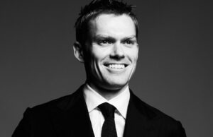 Vanity Fair Scales retorna à cobertura política e comercial, placas giratórias em Hollywood e cultura Vanity Fair Scales retorna à cobertura política e comercial, placas giratórias em Hollywood e cultura