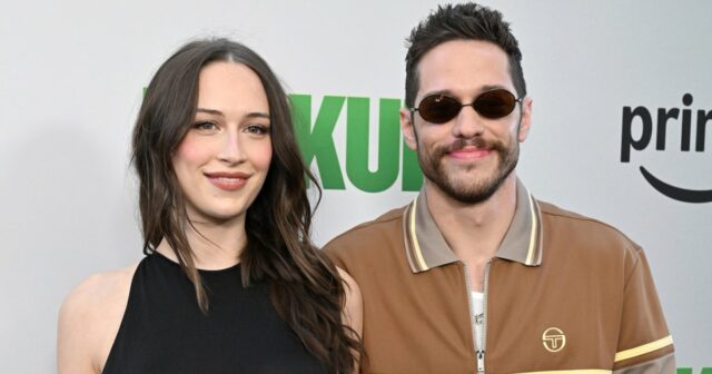Pete-Davidson-Y-Elisie-Hewitt-GettyTyimages-2215326490