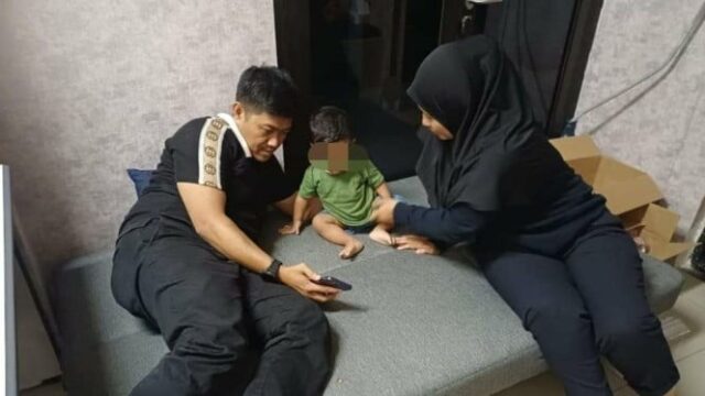 Viral! Mãe e bebê dormindo na delegacia, verifica -se que a fraude suspeita de 420 milhões

