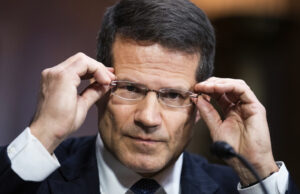 Você tem que ler esta carta de Trump de Trump de lacaio legal de Trump Bennett em Clay Bennett