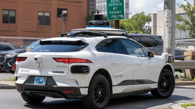 Waymo ganhou a primeira permissão para testar táxis autônomos em Nova York.



