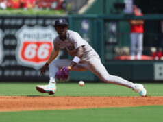 Yankees pediu para assinar a extensão de contrato de estrela polarizadora Yankees pediu para assinar a extensão de contrato de estrela polarizadora