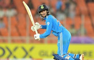 Yastika, Radha, Tanuja, cinquenta, ajudam a Índia um dia como a Austrália a Yastika, Radha, Tanuja, cinquenta, ajudam a Índia um dia como a Austrália a