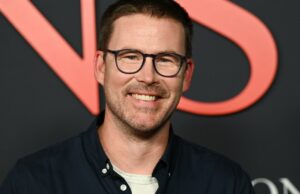 Zach Cregger diz que seu filme ‘Resident Evil’ contará uma história completamente diferente ‘diferente’ que está ‘fora dos personagens dos jogos’ ‘ Zach Cregger diz que seu filme 'Resident Evil' contará uma história completamente diferente 'diferente' que está 'fora dos personagens dos jogos' '