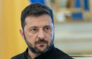 Zelensky afirma que a Ucrânia “apóia totalmente” uma declaração conjunta dos líderes europeus sobre a conquista da paz Retrato da cabeça e braços de Volodymyr Zelensky.