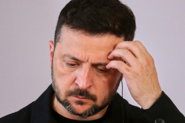 Zelenskyy rejeita formalmente a área ucraniana, diz que Kyiv deve fazer parte de todas as negociações

