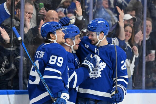 "Zero Chances 2,25m" "Por que em Toronto": os fãs da NHL respondem Nick Robertson enquanto continua sendo RFA para a audiência de arbitragem

