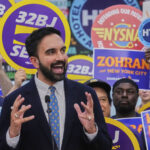 Esta imagem de um vídeo postado em um Cuomo para a maioria de 10 por causa do ex -piloto de Nova York, que diz que ele concorrerá a um major da cidade de Nova York a um candidato independente, permanecendo em um candidato democrata lotado Zohran Mamdani. (Cuomo para o prefeito em AP)