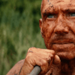 '28 anos depois: O trailer do BONE Holy Place ': Ralph Fiennes retorna no acompanhamento de zumbis