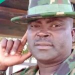 A Academia de Defesa da Nigéria fala depois que o soldado foi morto a tiros pelo policial