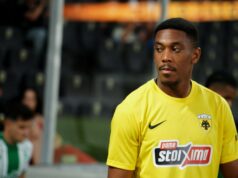 A Anthony Martial Transfer garantiu uma perda impressionante da elegância prossegue uma década, considerando que a barganha do cara utd Anthony Martial jogando contra Aris FC