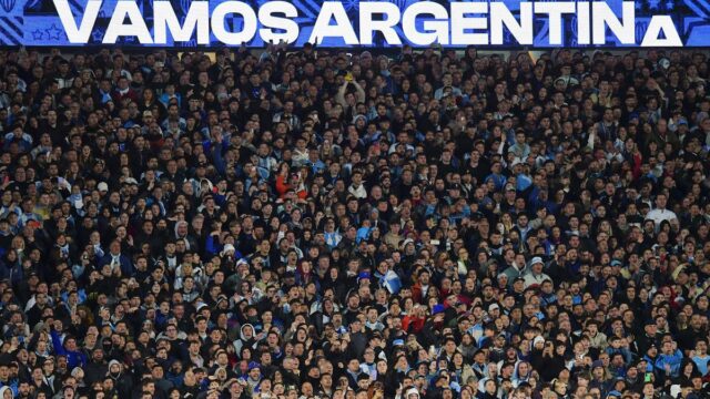 A Argentina entre 6 federações ocorreu com uma penalidade de seis dígitos da FIFA após fanatismo de seguidores nas qualificadoras de caneca do Globe 

