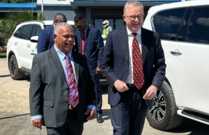 A Austrália deu um golpe estratégico à medida que a China aparece sobre o vizinho O primeiro -ministro Anthony Albanese e Vanuatu, Jotham Napat, em Port Vila, em 9 de setembro de 2025.