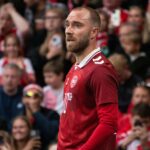 Christian Eriksen e Rasmus Hojlund alinhando -se para a Dinamarca