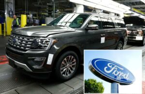 A Ford lembra quase 2 milhões de veículos em câmera traseira com defeito que pode aumentar o risco de falha Ford Expedition SUVs na linha de montagem na fábrica de caminhões Kentucky.