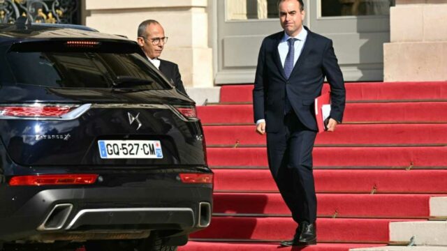 A França corre o risco de downgrade de crédito à medida que o novo orçamento do PM aborda

