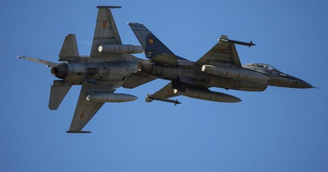 A Romênia condena Moscou "irresponsável" após a violação de drones russos

