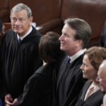 Estados Unidos - 7 de fevereiro: O juiz Chefe da Suprema Corte John Roberts participa do discurso do Estado da União do Presidente Joe Biden na Câmara da Câmara do Capitólio dos EUA na terça -feira, 7 de fevereiro de 2023. (Tom Williams/CQ Roll Call via AP Images)