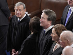 O Congresso mima a Suprema Corte – todos os outros juízes se ferram Estados Unidos - 7 de fevereiro: O juiz Chefe da Suprema Corte John Roberts participa do discurso do Estado da União do Presidente Joe Biden na Câmara da Câmara do Capitólio dos EUA na terça -feira, 7 de fevereiro de 2023. (Tom Williams/CQ Roll Call via AP Images)