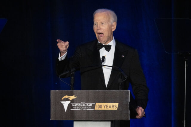 A aspiração da coleção presidencial de Biden cumpre um inspeção de fatos de arrecadação de fundos 

