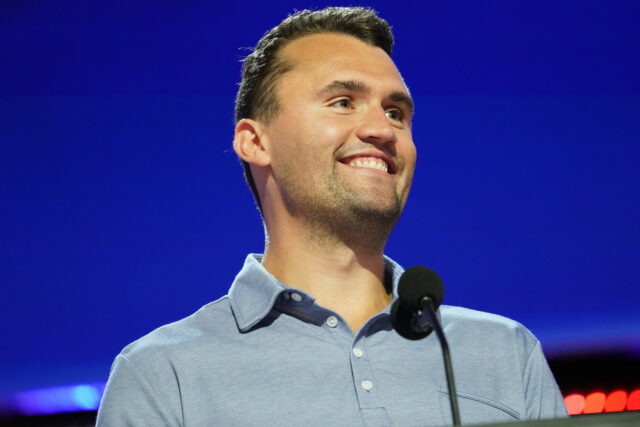 A assistência Charlie Kirk, da Golden State Coffee Bar, o evento de arrecadação de fundos desencadeia a reação 

