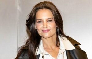 A bolsa Longchamp de Katie Holmes é uma tendência de alida! Então, este Amazon de US $ 27 é parecido Lindsay Lohan participa do Partido Oscar Vanity Fair de 2025, apresentado por Radhika Jones no Wallis Annenberg Center for the Performing Arts em 2 de março de 2025 em Beverly Hills, Califórnia.