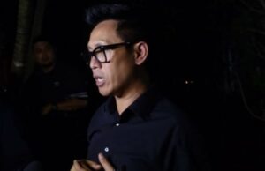 A casa é saqueada, nada mais! Eko Patrio: O resultado de um trabalho duro décadas de cabeça se tornam pés, as pernas se tornam cabeça A casa é saqueada, nada mais! Eko Patrio: O resultado de um trabalho duro décadas de cabeça se tornam pés, as pernas se tornam cabeça