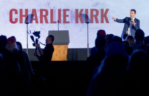 A direita está tratando a morte de Charlie Kirk como se fosse outro 11 de setembro A direita está tratando a morte de Charlie Kirk como se fosse outro 11 de setembro