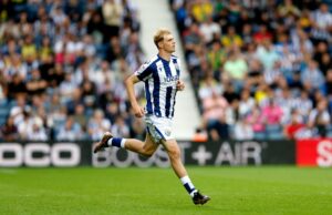 A dupla masculina de financiamento da UTD está apostando 2 dos únicos 11 grupos invictos nas principais 4 organizações da Inglaterra Toby Collyer chegando para enfrentar Wrexham