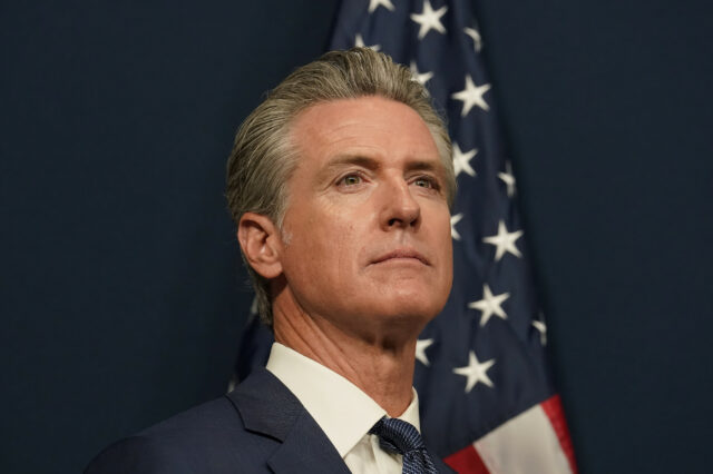 A elevação da votação de Gavin Newsom chega ao marco significativo 

