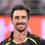 A estrela da Austrália, Mitchell Starc, revela seu amor na direção do exame de críquete do exame