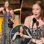 A estrela de 'Hacks', Hannah Einbinder, explodiu para o controverso discurso do Emmys 2025: 'Real Loser'