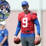 O New York Giants coloca o kicker Graham Gano (9) em campo durante o campo de treinamento.