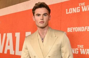 A longa celebridade Garrett Wareing quebra a cena de Stebbins ‘(spoiler):’ Ele começa a ver os meninos como amigos, não oponentes ‘ A longa celebridade Garrett Wareing quebra a cena de Stebbins '(spoiler):' Ele começa a ver os meninos como amigos, não oponentes '