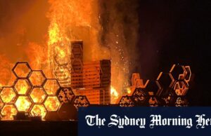 A morte do homem no Burning Man Festival solicita investigação de homicídio Uma reunião do pôr -do -sol no Playa durante o Burning Man Festival de 2014.