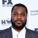 A outra metade do detector de Malcolm-Jamal expõe a identificação, aberta em relação à sua fatalidade