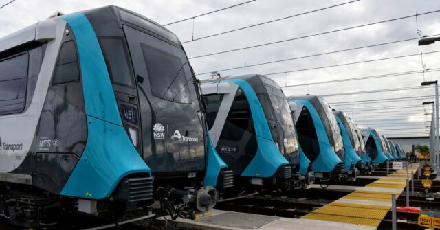A questão da fonte de alimentação lança o metrô de Sydney em desordem para o pico noturno

