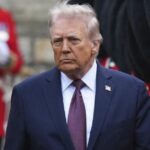 O presidente Donald Trump analisa a Guarda de Honra após a chegada ao Castelo de Windsor em Windsor, Inglaterra, quarta -feira, 17 de setembro de 2025. (AP Photo/Kirsty Wigglesworth, piscina)