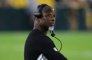 Aaron Glenn não tem medo de ficar ‘agressivo’ enquanto os Jets estream O técnico Aaron Glenn, do New York Jets, analisa o Green Bay Packers durante o jogo da pré -temporada da NFL 2025 entre o New York Jets e o Green Bay Packers no Lambeau Field em 09 de agosto de 2025 em Green Bay, Wisconsin.