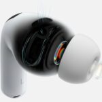 Obtendo o melhor ajuste para o seu AirPods Pro 3 | Close-up cortado