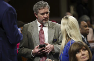 Adivinhe o que a Casa Branca está fazendo agora para enterrar segredos de Epstein Adivinhe o que a Casa Branca está fazendo agora para enterrar segredos de Epstein