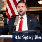 O suspeito Tyler Robinson, Insert, deve ser acusado na terça -feira pelo assassinato do ativista Charlie Kirk.