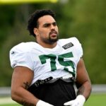 Guarda do ETS Alijah Vera-Tucker (75) durante o treino em Florham Park, NJ.