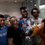 A nova contratação de Trabzonspor, Andre Onana, chega em Trabzon