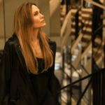 Angelina Jolie afirma que 'gosta' ainda 'ainda não reconhece' sua nação natal do Estado Unido: 'qualquer coisa que divida ou restrinja as liberdades individuais é extremamente insegura'