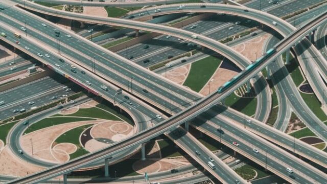 Apbn arrasta, a nova construção de estradas de pedágio é dificultada 

