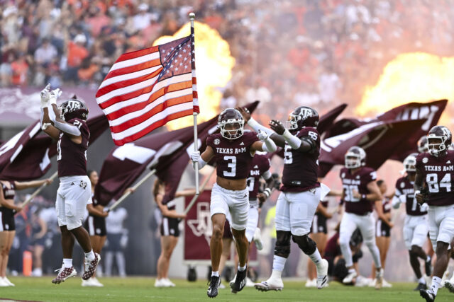 Apenas como desfrutar de Utah State vs Texas A&M: Stream University Football Live, Rede de Televisão 

