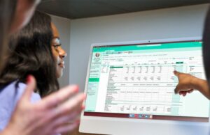 Apple @ Job: Emory, a primeira instalação de saúde em todos Emory Apple